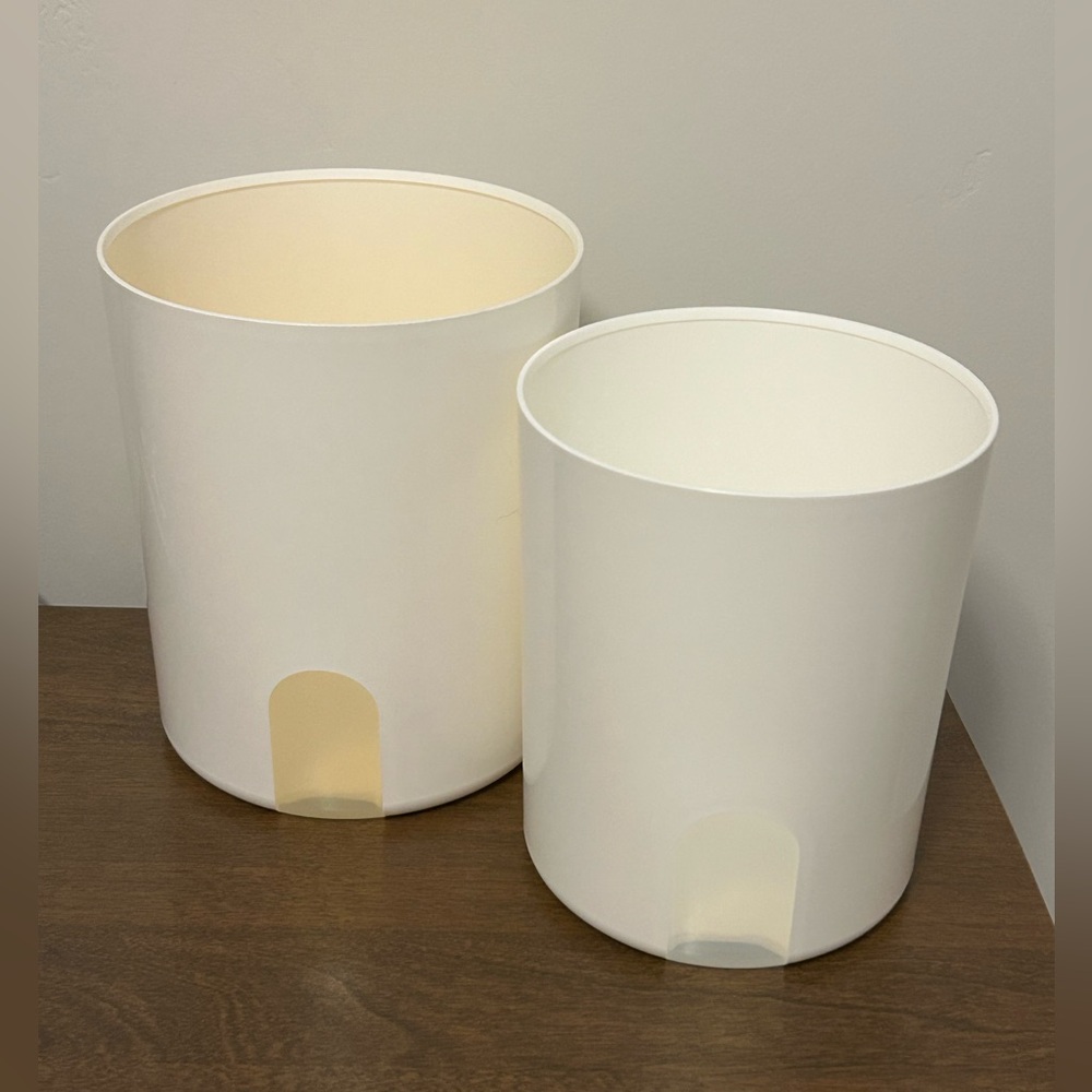 2 TUPPERWARE ONE TOUCH REMINDER WINDOW CANISTERS C AND D REPLACEMENT BOTTOMS